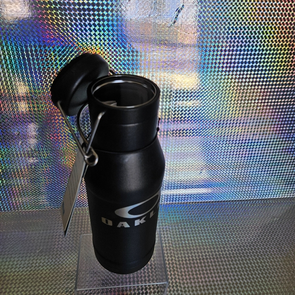 Oakley Howler - Picture 5 of 8